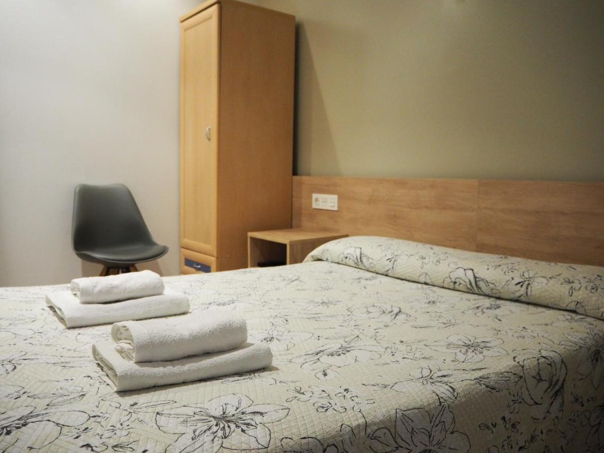 Pension Acella Pamplona Esterno foto