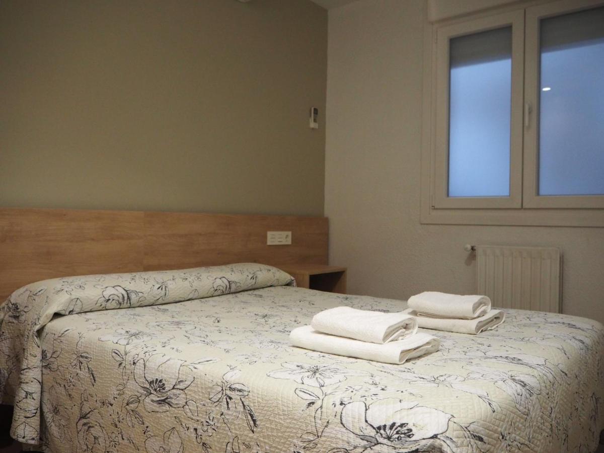 Pension Acella Pamplona Esterno foto