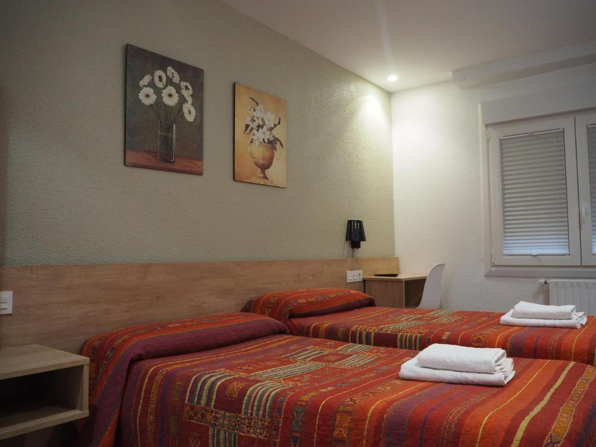 Pension Acella Pamplona Esterno foto